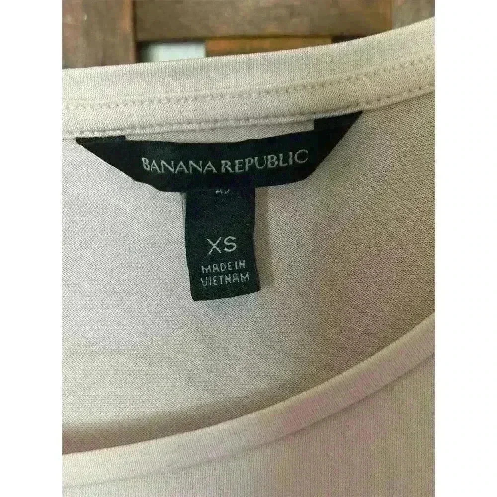 Banana Republic Women's Blouse XS Light Pink Short Sleeve Top - Picture 3 of 8